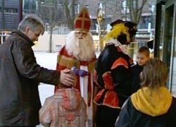 Beschrijving: 98112803-sinterklaas-almere-haven-1998-250pixels